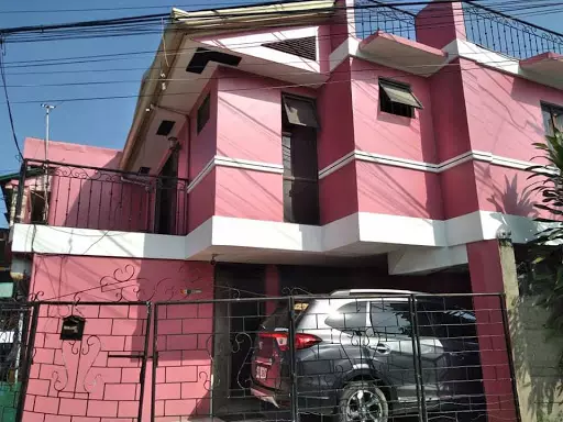 Townhouse with roofdeck