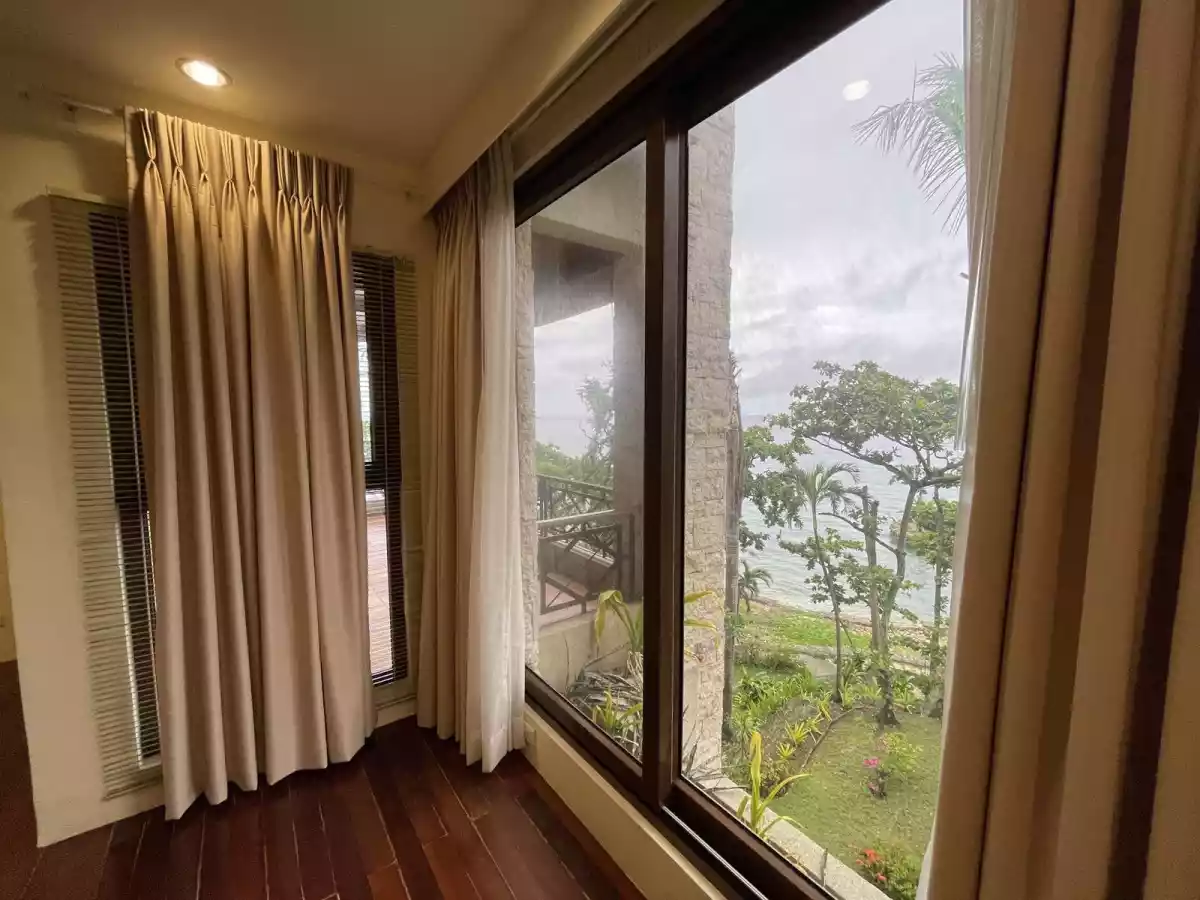 Beachfront Two- Bedroom Condo Unit in Mactan - photo 5