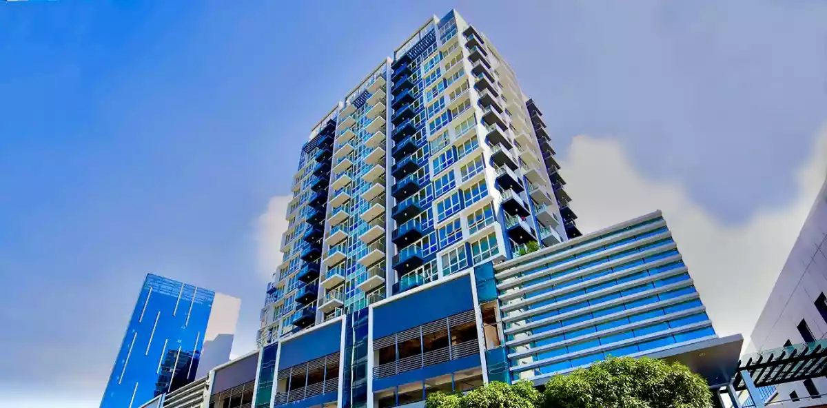 FULLY FURNISHED EXECUTIVEÂ STUDIO W/ BALCONY FOR SALE!