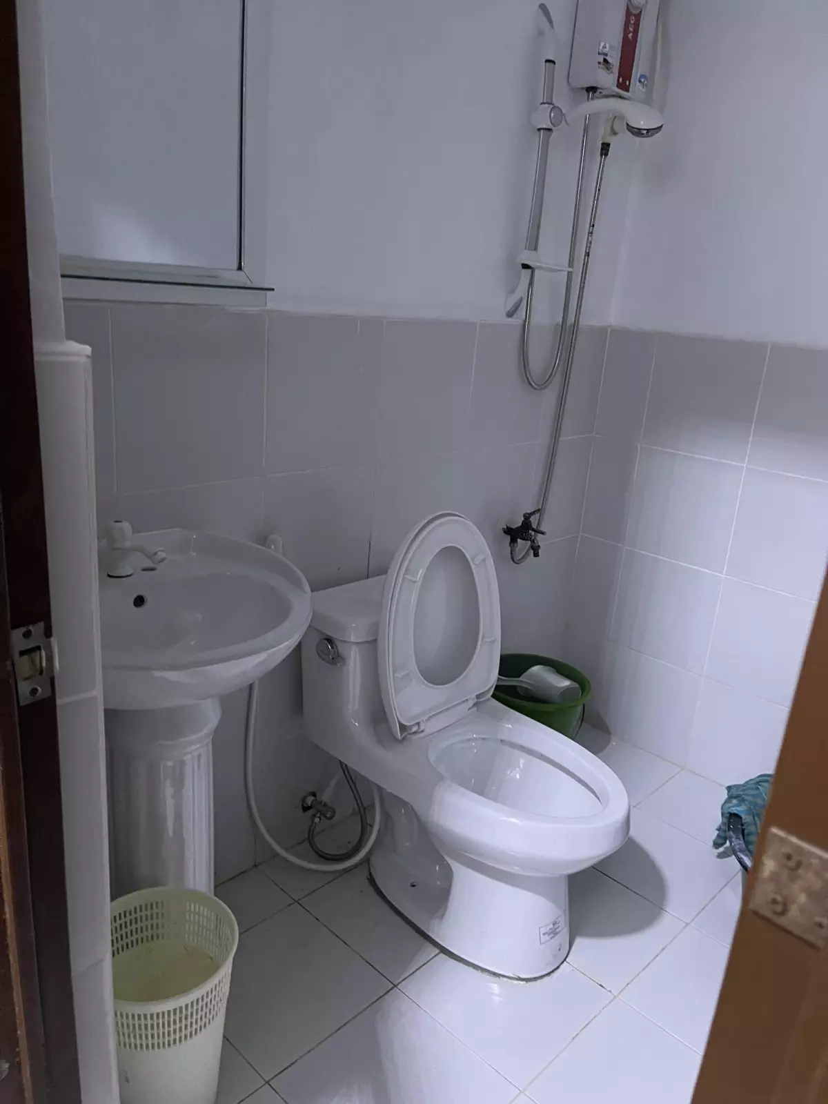 FULLY FURNISHED STUDIO UNIT FOR SALE AT SAEKYUNG VILLAGE 1 LAPU LAPU CITY — Studio in Marigondon Beach Road, Lapu-Lapu City, Central Visayas — Photo 4