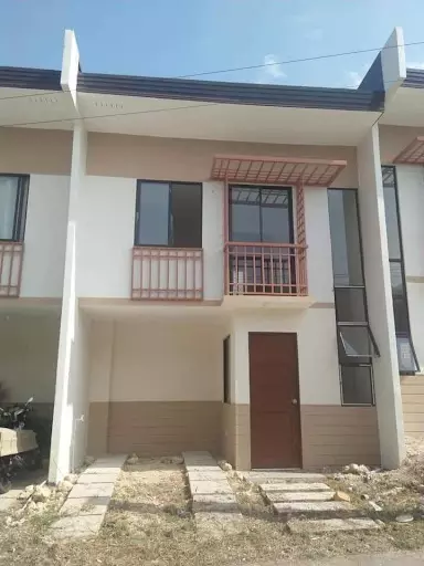 For Assume RFO 3BR IN CASA MIRA SOUTH