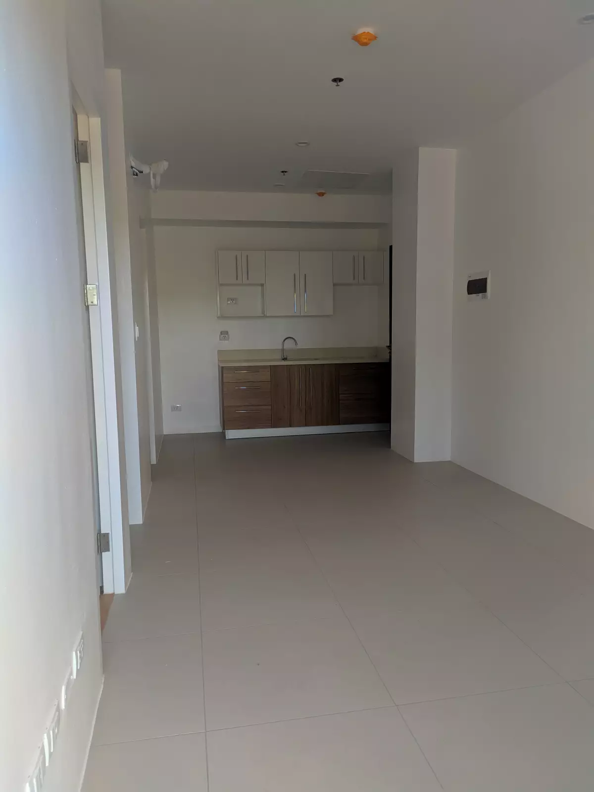 Clean and Beautiful Condo unit at Matina Enclaves — 2 Bedrooms in Davao City, Davao Region, Philippines — Photo 5