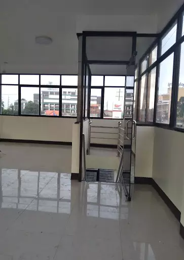 Three storey commercial building in Pusok - photo 4
