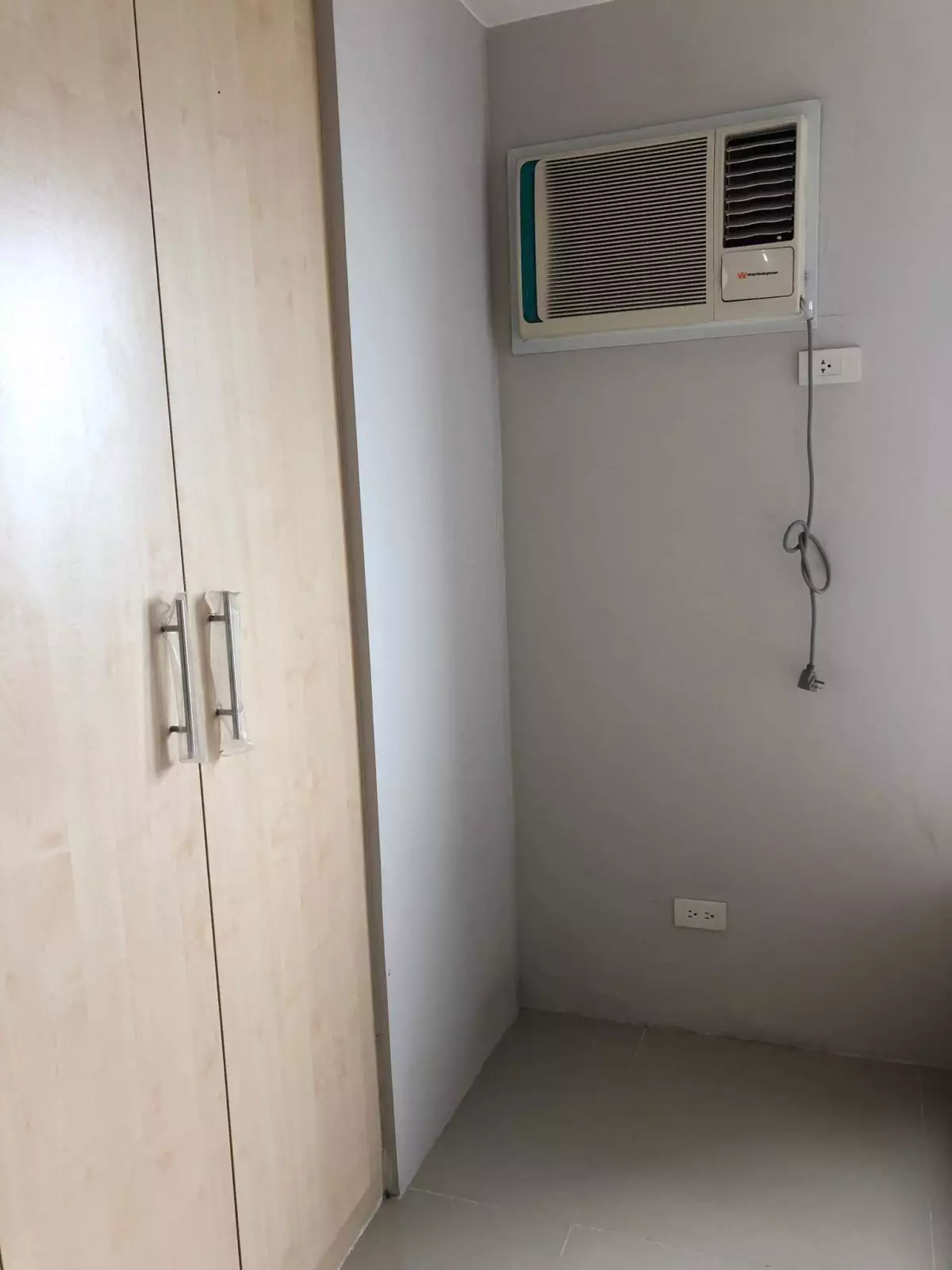 1-Bedroom Condo Unit for Sale! (Below Market Value) — 1 Bedroom in Grass Residence Exit, Bago Bantay, Quezon City — Photo 5