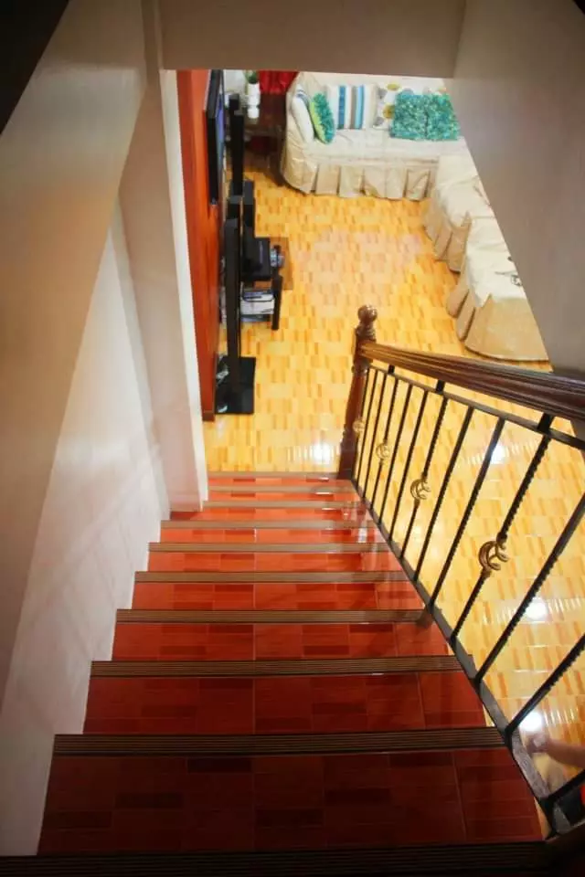 FULLY FURNISHED 2 BEDROOM 2 STOREY HOUSE FOR RENT or FOR SALE — House and Lot in Cebu, Philippines — Photo 3