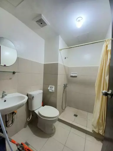 Unfurnished Studio with Parking — Studio in Cebu City, 6000 Cebu, Philippines — Photo 4