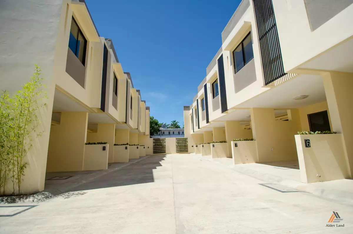 Turnberry Place 1 (2 STOREY TOWNHOUSE RFO) — Townhouse in Matumbo-Pusok Road, Lapu-Lapu City, Cebu — Photo 4