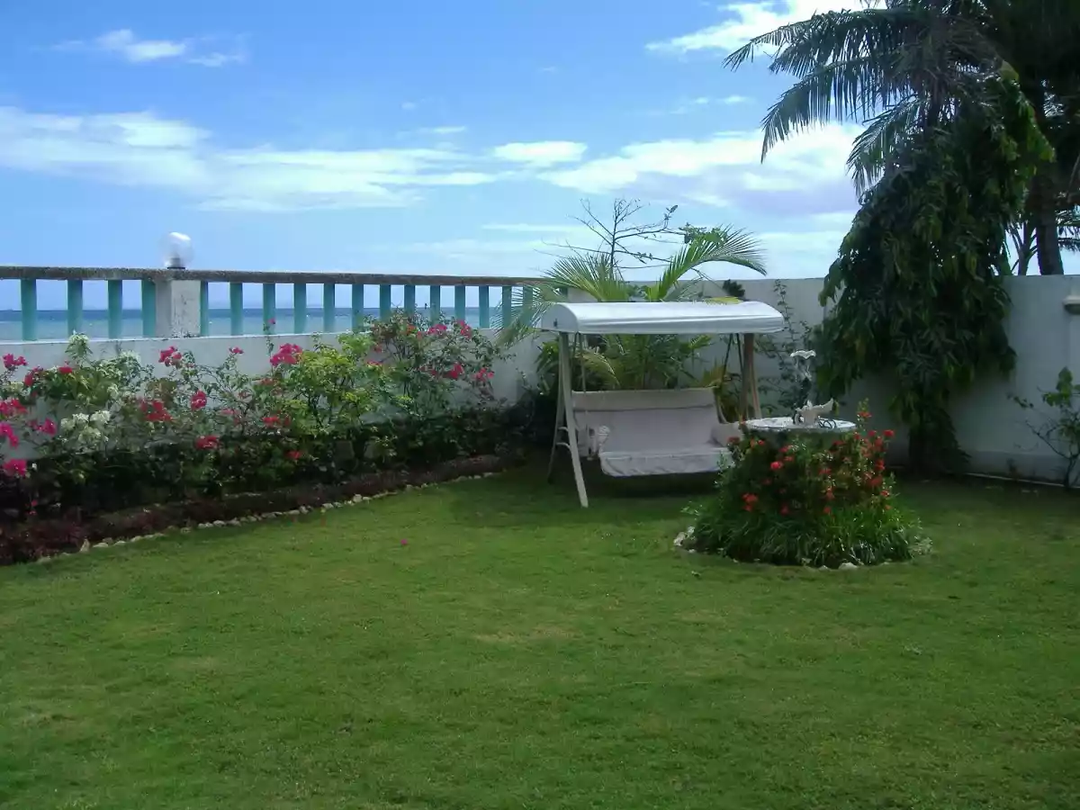 Beach Front House For Sale at 25M  - photo 4