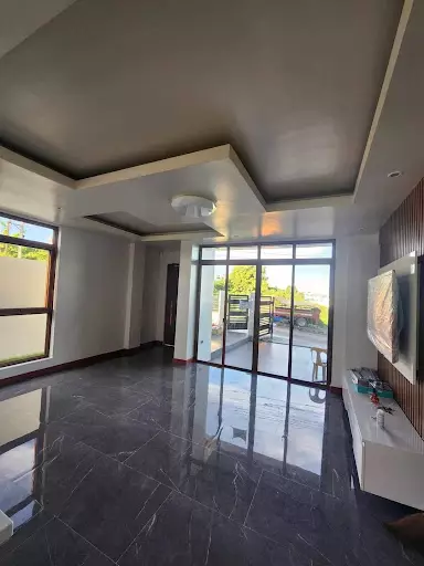 Open photo 15 of 23 — 4-Bedroom Apartment for Sale in Talisay, Cebu