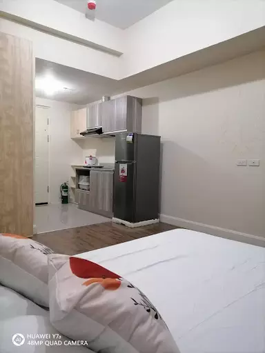 Studio with Balcony in Grand Residences for Rent — Studio in Pres. Roxas Street, Cebu City, Cebu — Photo 5