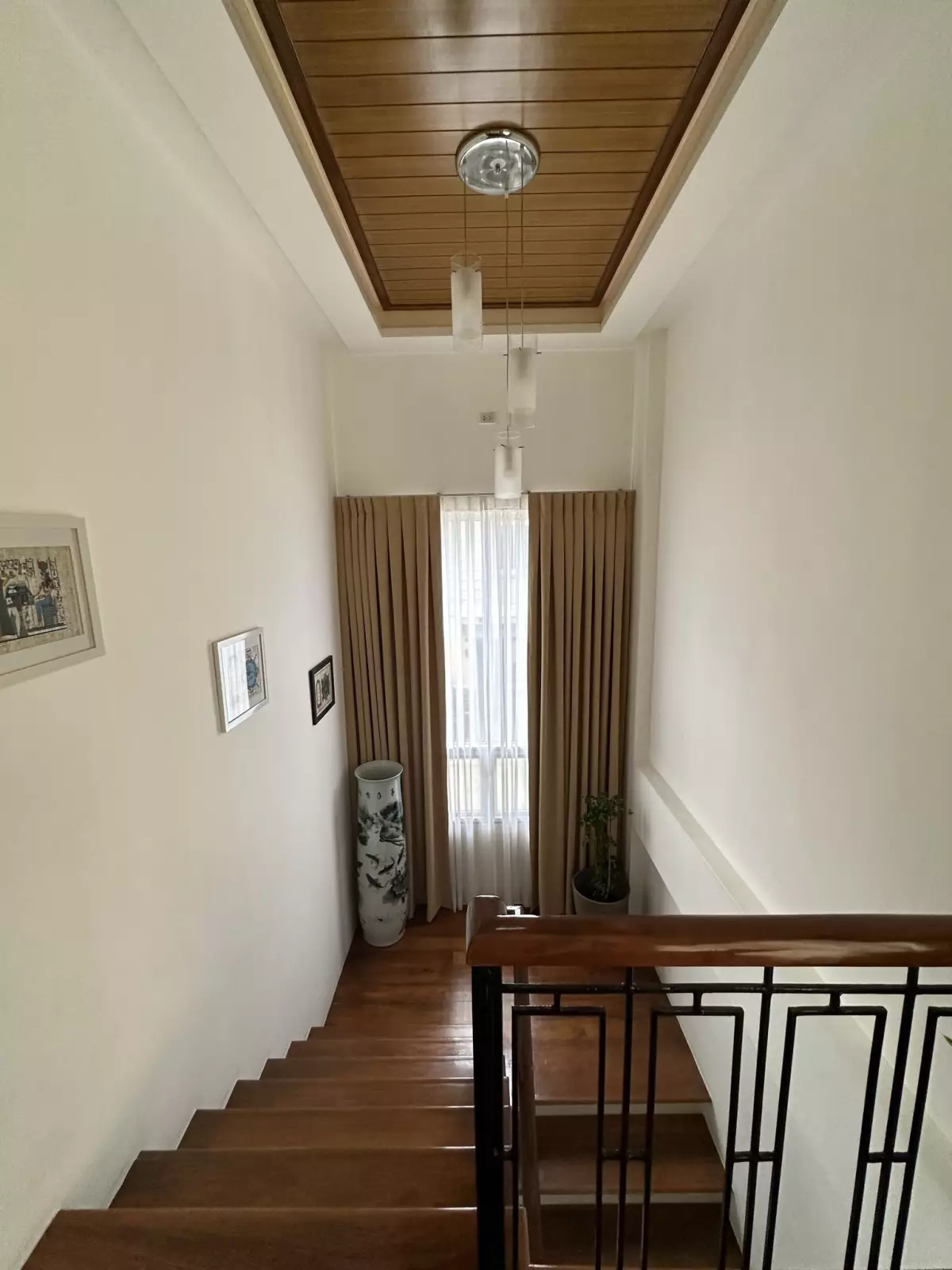 Open photo 14 of 19 — BEAUTIFUL HOUSE AND LOT 