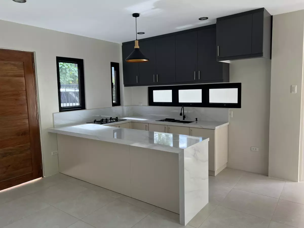 METROPOLIS PHASE 1 HOUSE AND LOT - photo 4