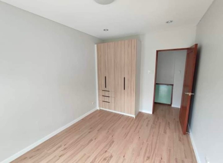 3 Storey and 3 Bedrooms House