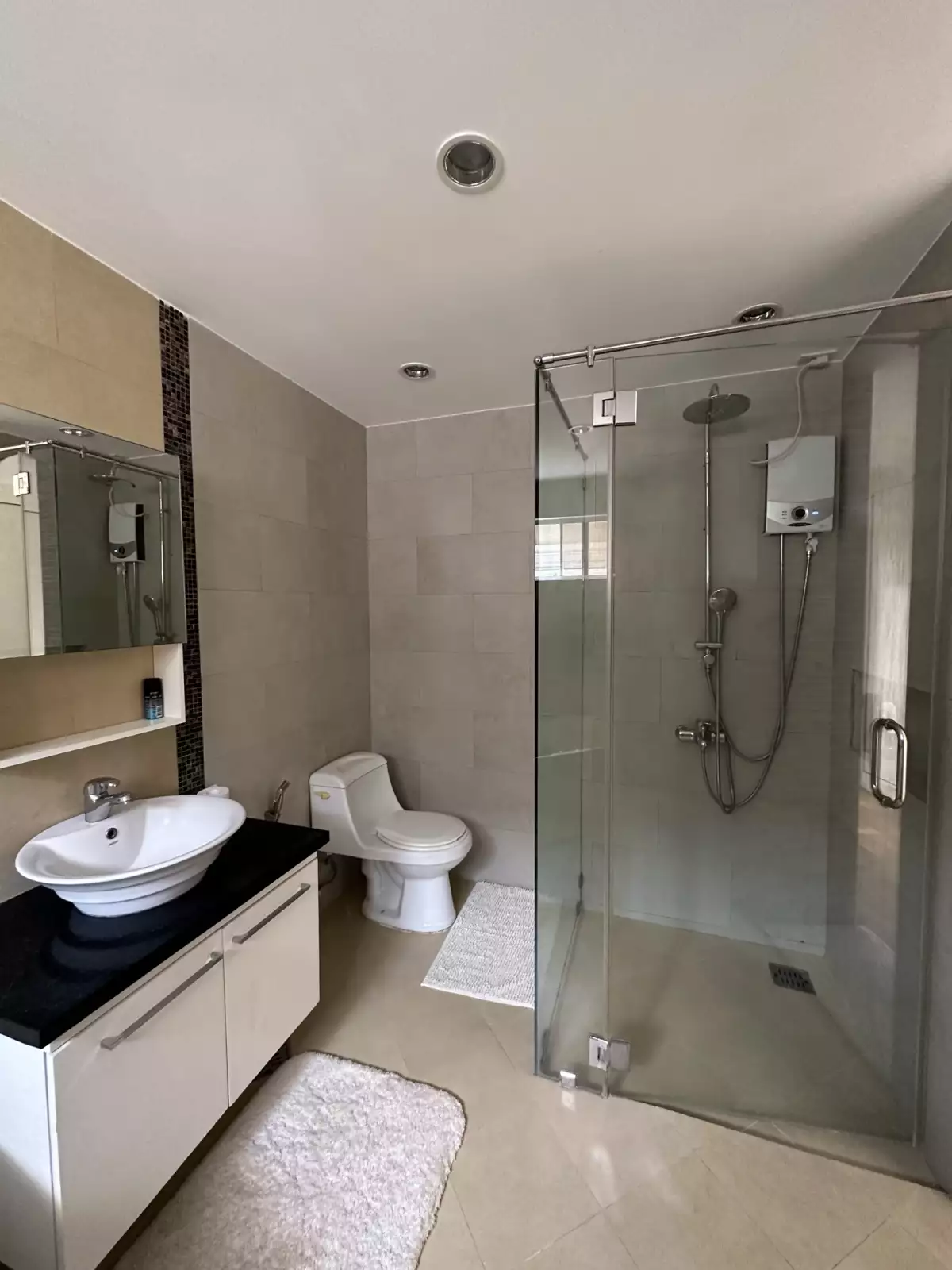 Open photo 12 of 19 — BEAUTIFUL HOUSE AND LOT 