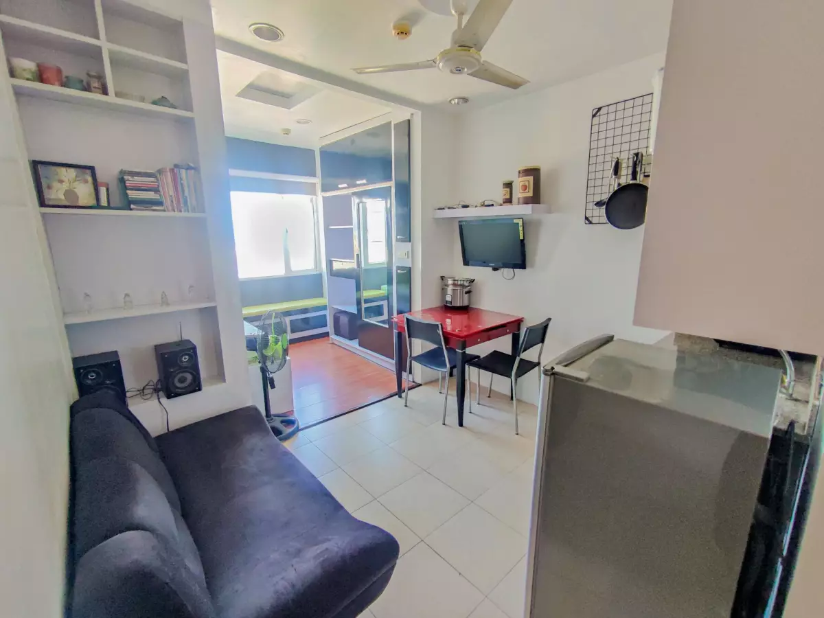 FURNISHED STUDIO UNIT FOR SALE at Ridgewood Towers — Studio in Carlos P. Garcia Avenue, Taguig, Metro Manila — Photo 4