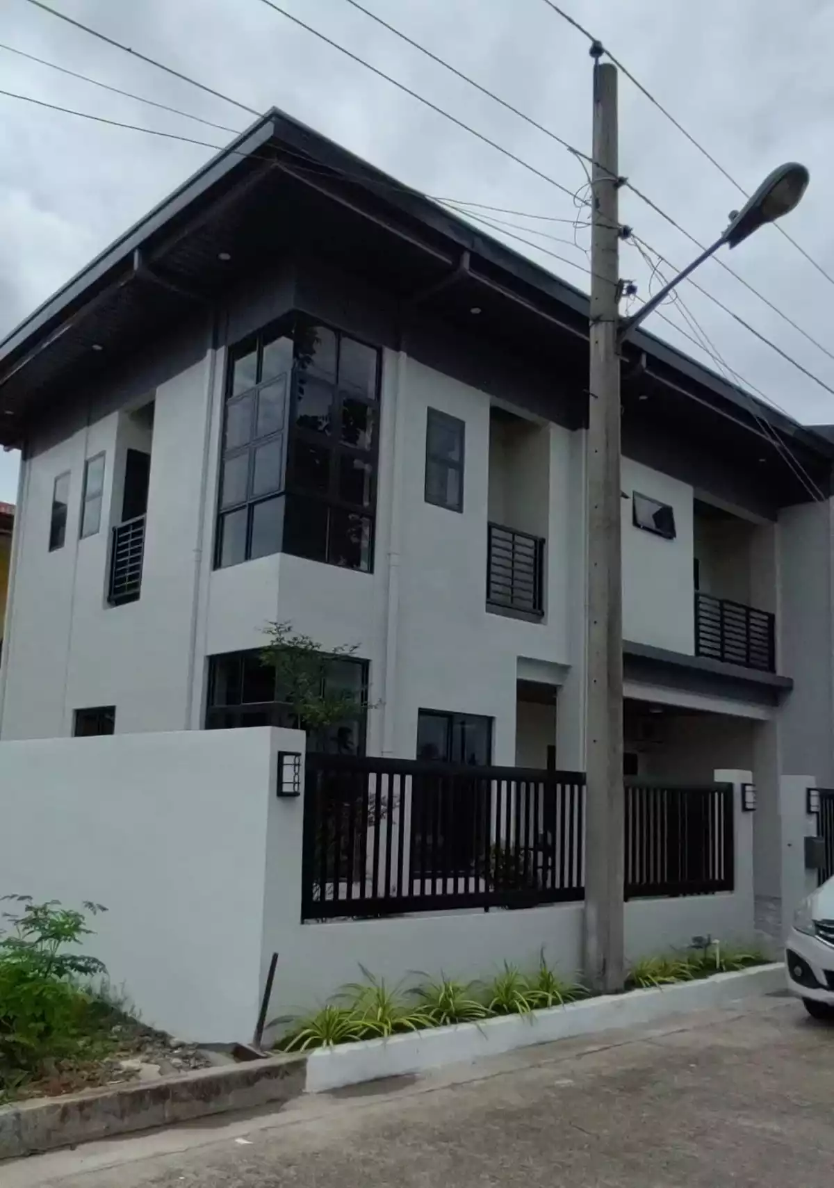 NEWLY BUILT 2 STOREY 4 BEDROOM HOUSE FOR SALE - photo 2