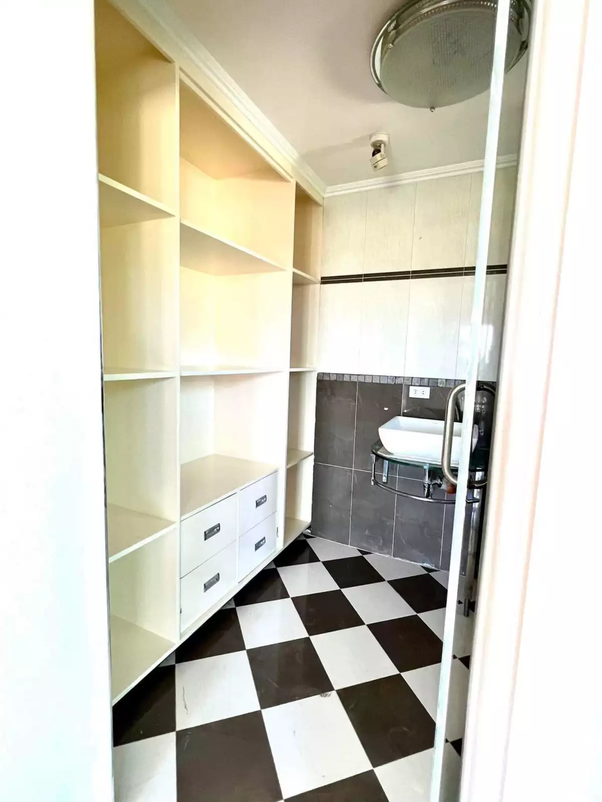 Open photo 12 of 14 — Guadalupe house and lot for rent