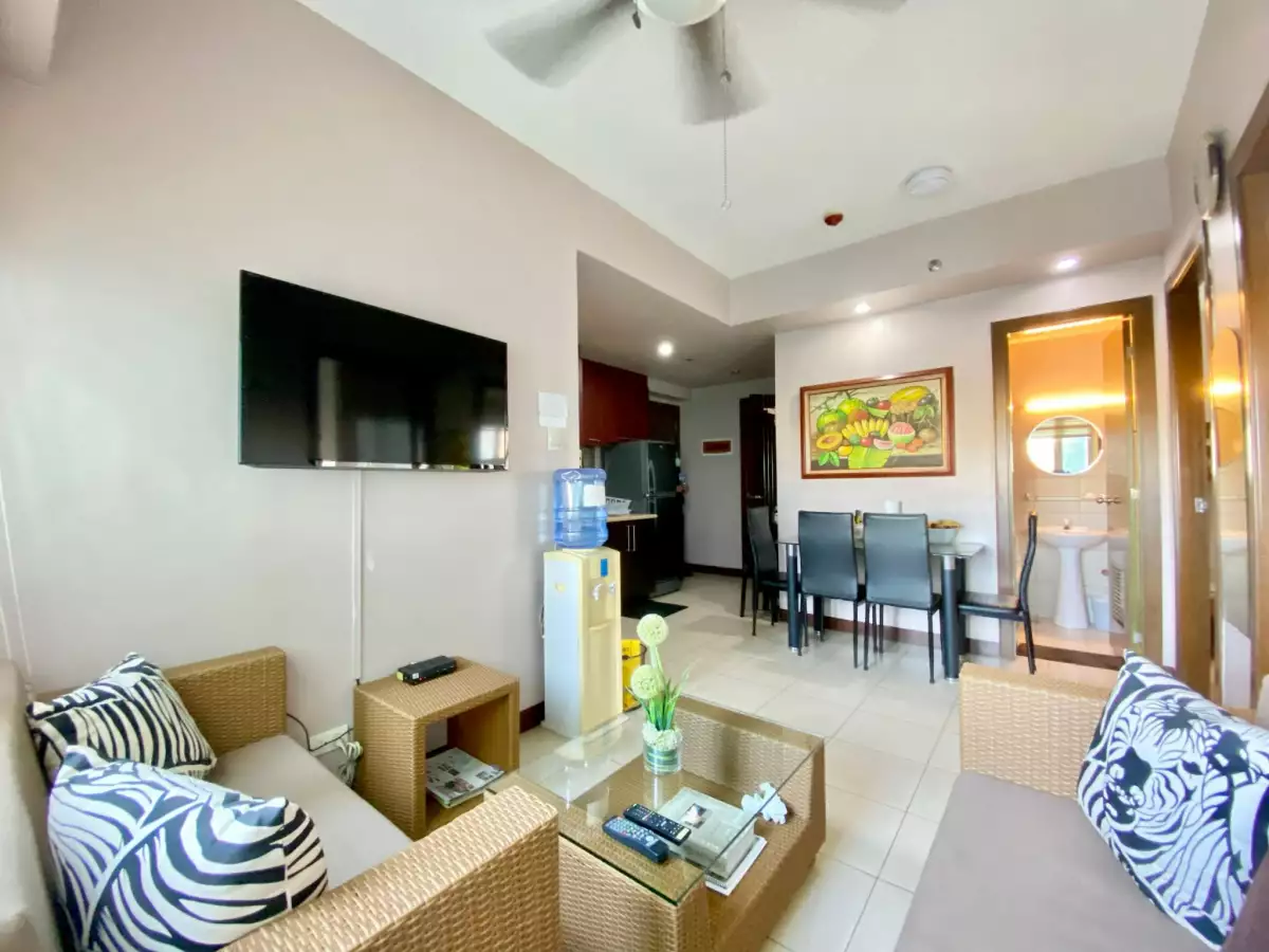 3BR FURNISHED UNIT FOR SALE at Ridgewood Towers near BGC — 3 Bedrooms in Carlos P. Garcia Avenue, Taguig, Metro Manila — Photo 4