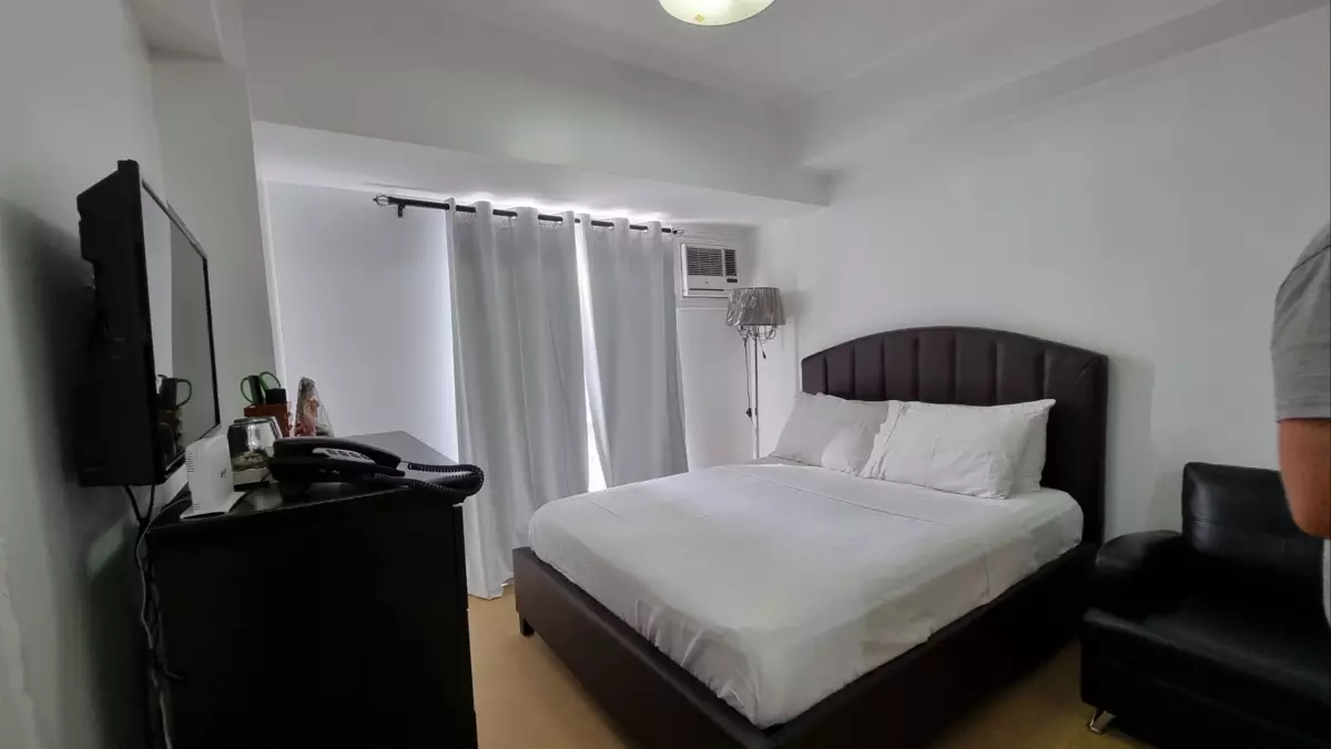 Centrio Tower Condominium Fully Furnished Studio Type For Rent - photo 6