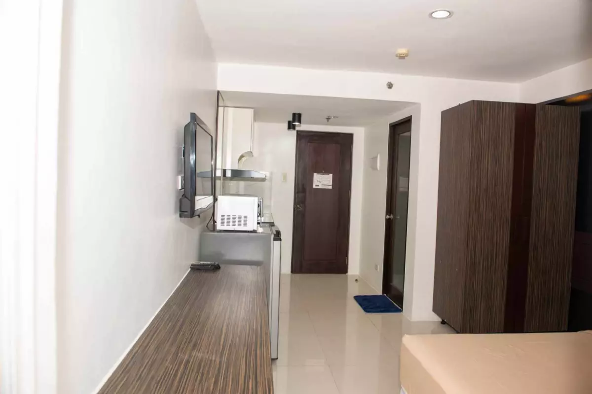 STUDIO UNIT AT CITYSCAPE FOR RENT — Studio in Mandaue City, Philippines — Photo 7