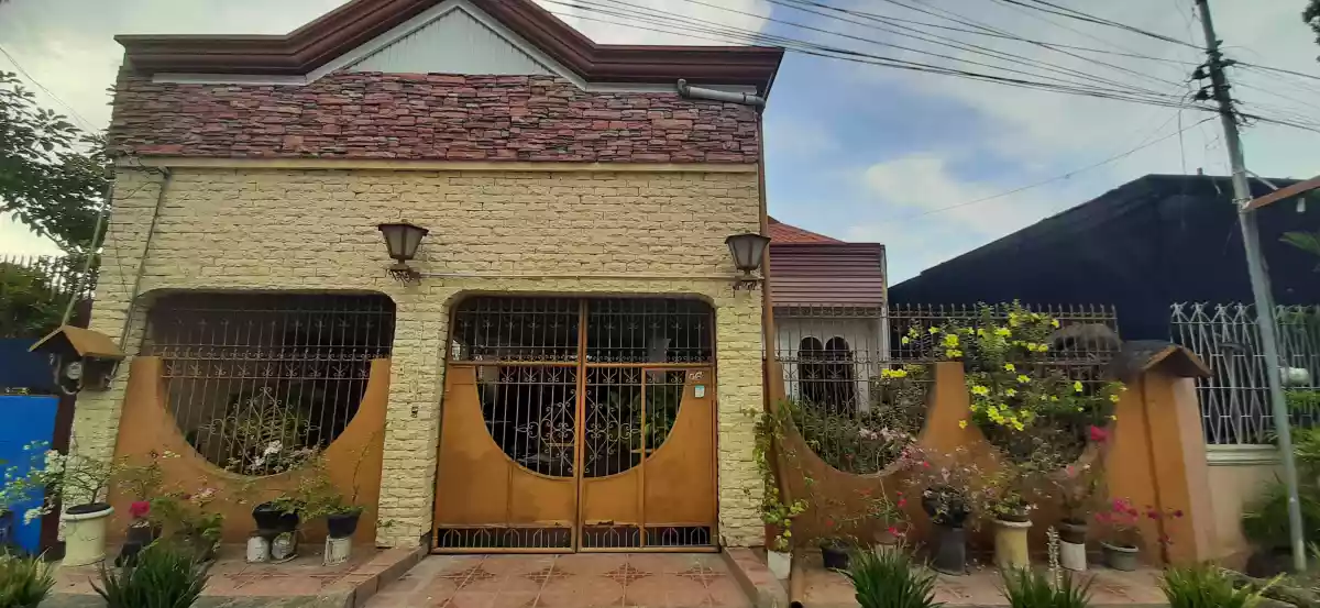 HOUSE AND LOT FOR SALE IN ILIGAN CITY NEAR ILIGAN SANITARIUM HOSPITAL AND HIGHWAY 30 