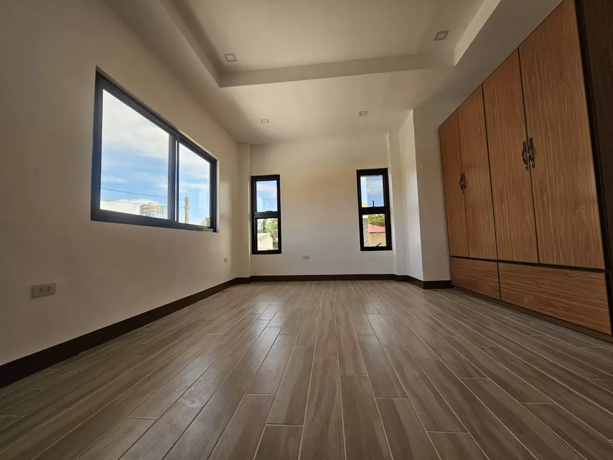 Open photo 15 of 28 — 4 Bedrooms with Balcony and Pool