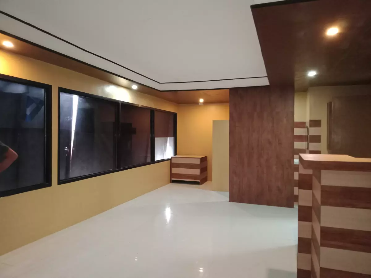 Bacolod Commercial Space for Rent along Lacson St. — Office in Lacson Street, Bacolod, Negros Occidental — Photo 4