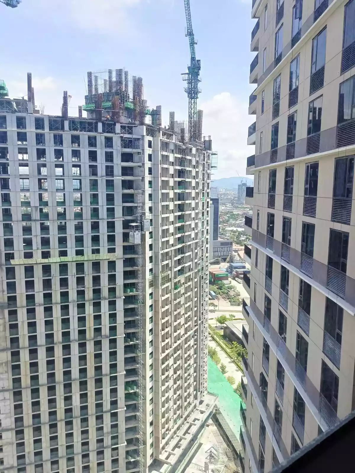 Studio Condo Unit RFO in Mandani Bay, Mandaue City - photo 6