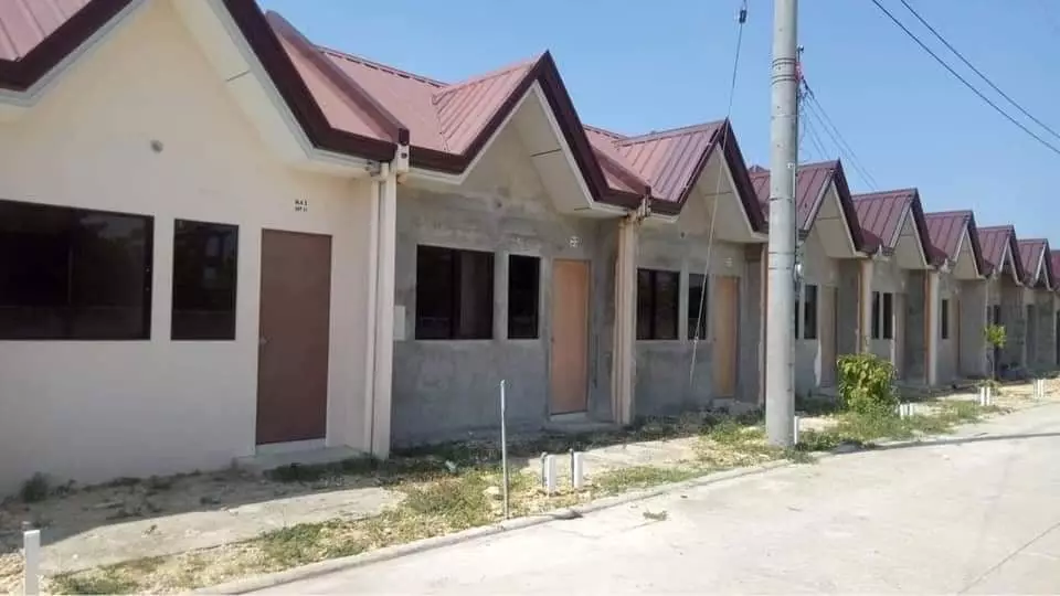 BF Bella Ville (1 storey bungalow row house Angel Model)