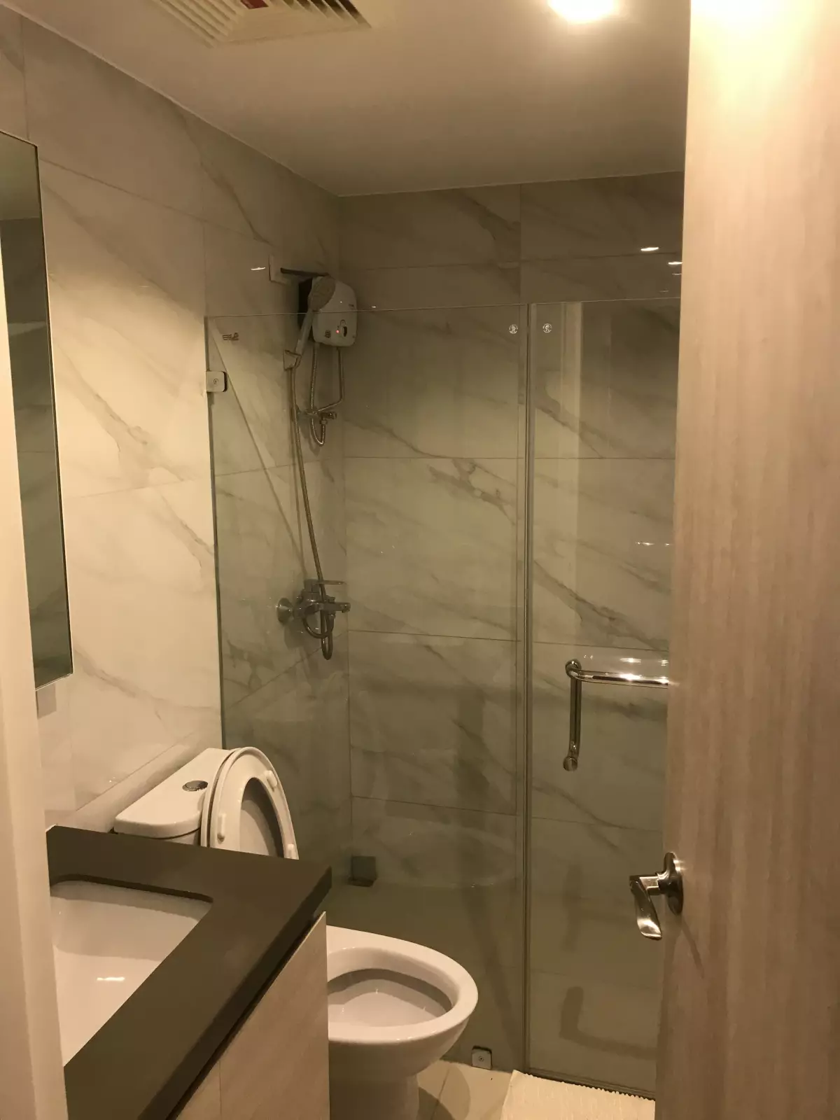 Condo Unit fully furnished - photo 6