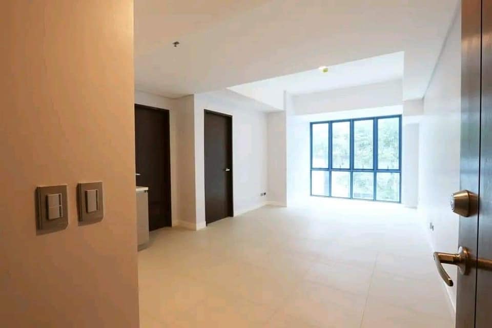 38 PARK AVENUE 1 BEDROOM FOR SALE