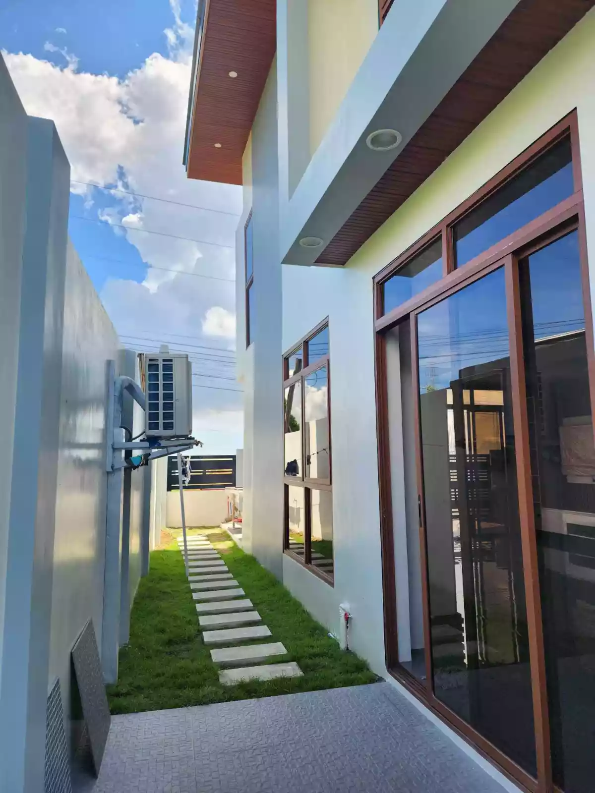 Single Detached — House and Lot in Rio de Janeiro Street, Talisay, Cebu — Photo 5