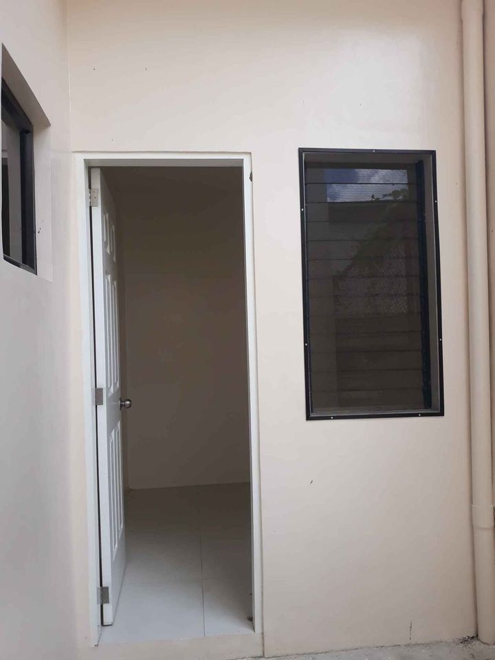 For rent 5bedrooms brand new House and Lot in Canduman Mandaue near  Ateneo De Cebu - photo 4