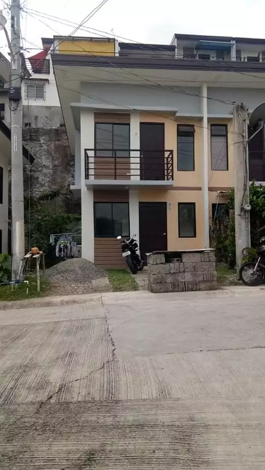 End unit Seaview In Casa mira Linao Talisay - photo 2