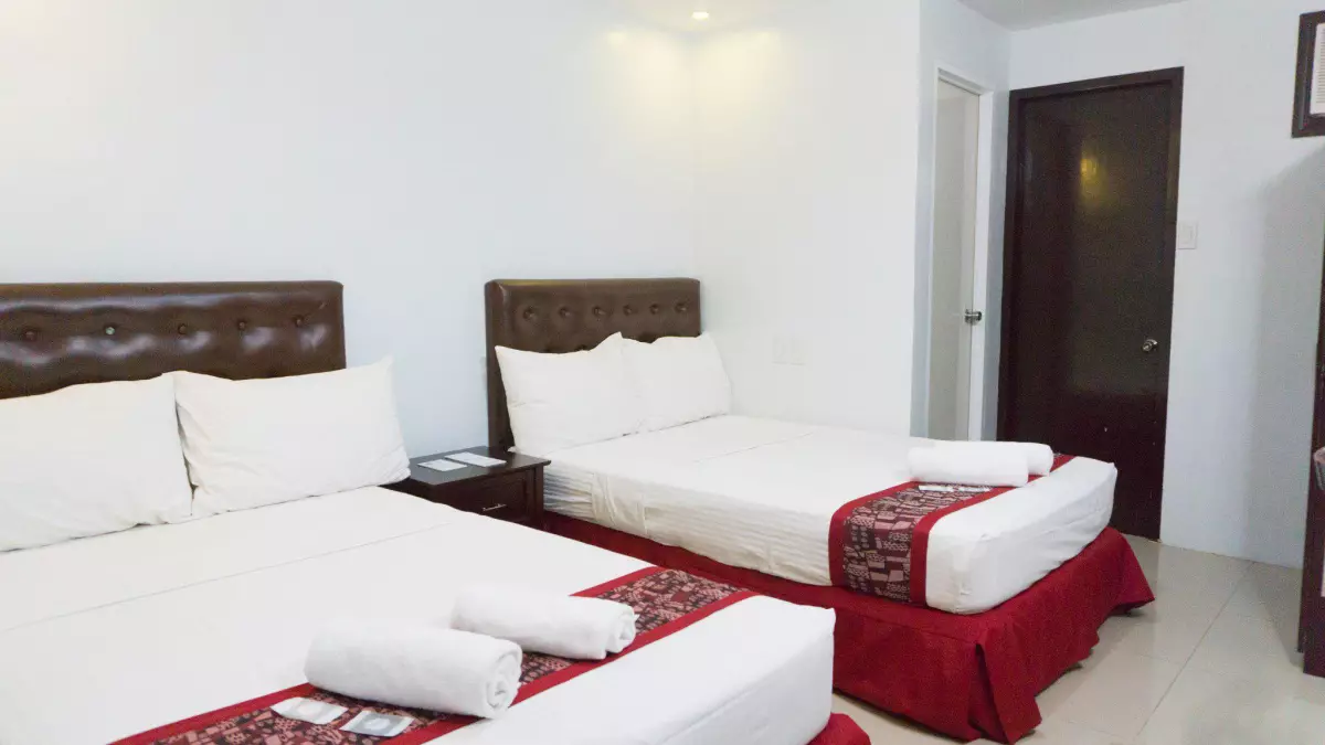 OBRERO SUITES - photo 4