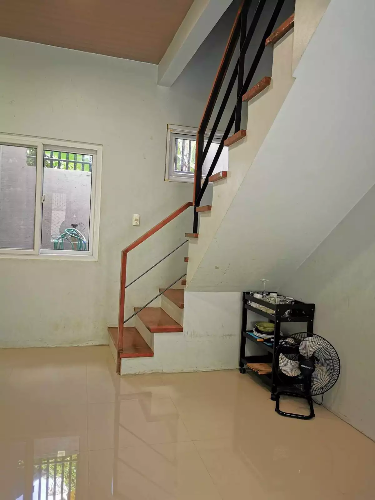 Open photo 20 of 31 — Fully Furnished Townhouse inside Subdivision near Mactan Newtown for Sale