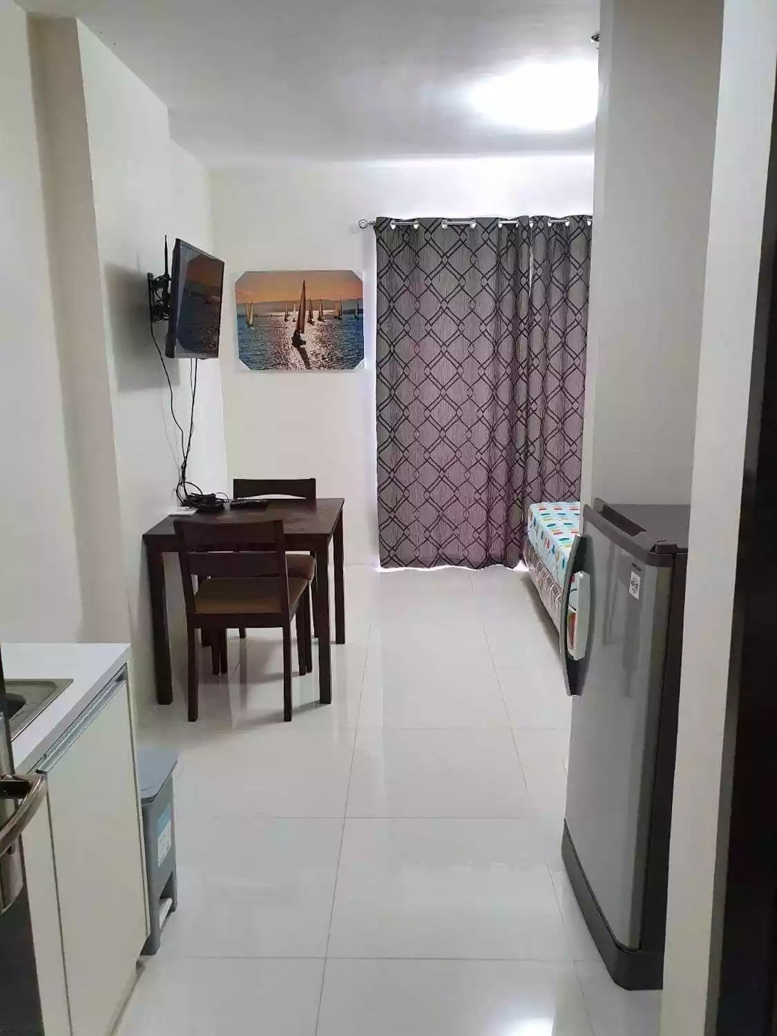Studio Unit with balcony for RENT! — Studio in Hernan Cortes Street, Mandaue City, Central Visayas — Photo 3