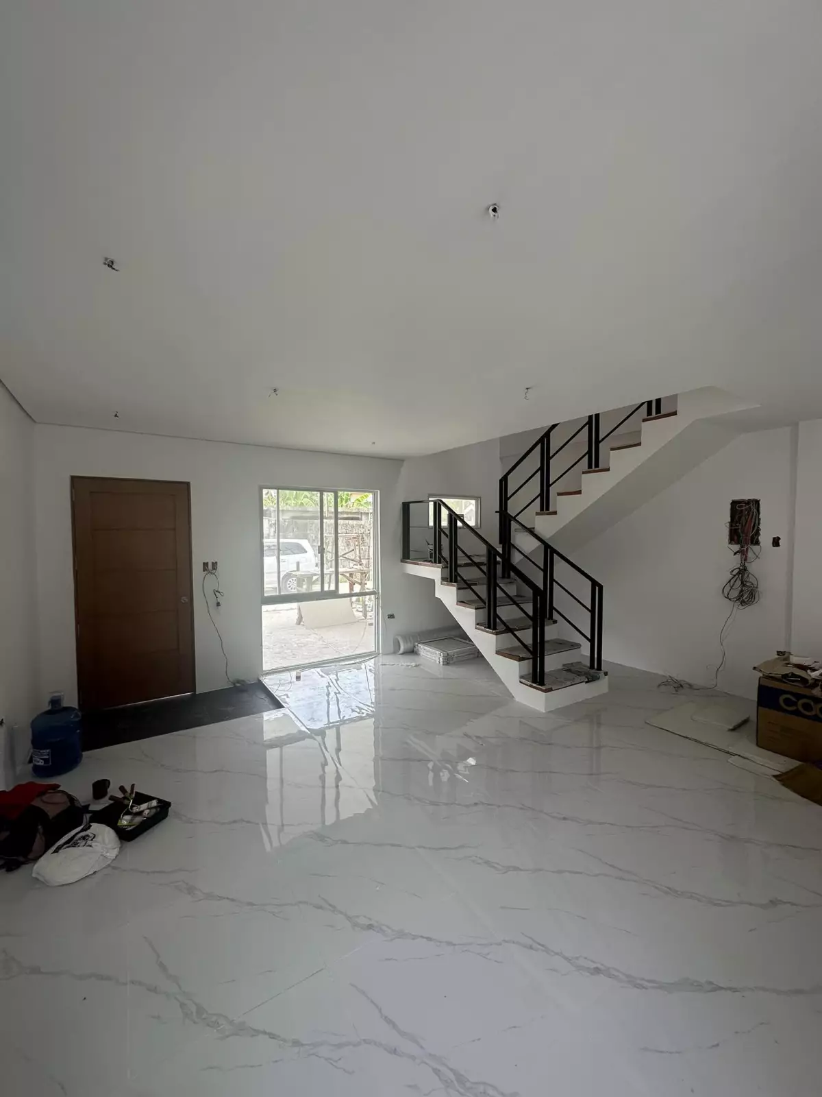 Townhouse for Sale in Guadalupe Cebu City! can accomodate 4 cars. - photo 6