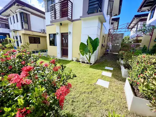 House and Lot in Midori 