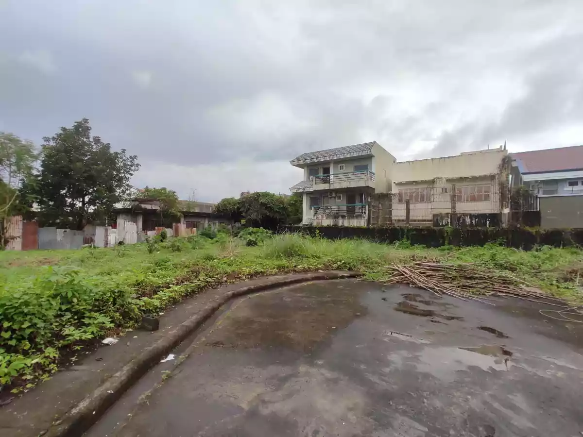 Lot For Sale in Legazpi City — Residential Lot in F. Aquende Drive, Legazpi City, Albay — Photo 3