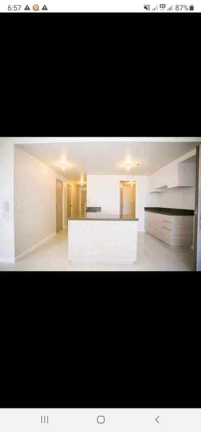 Studio Unit in Mandani Bay For Assume — Studio in F.E. Zuellig Avenue, Mandaue City, Philippines — Photo 2