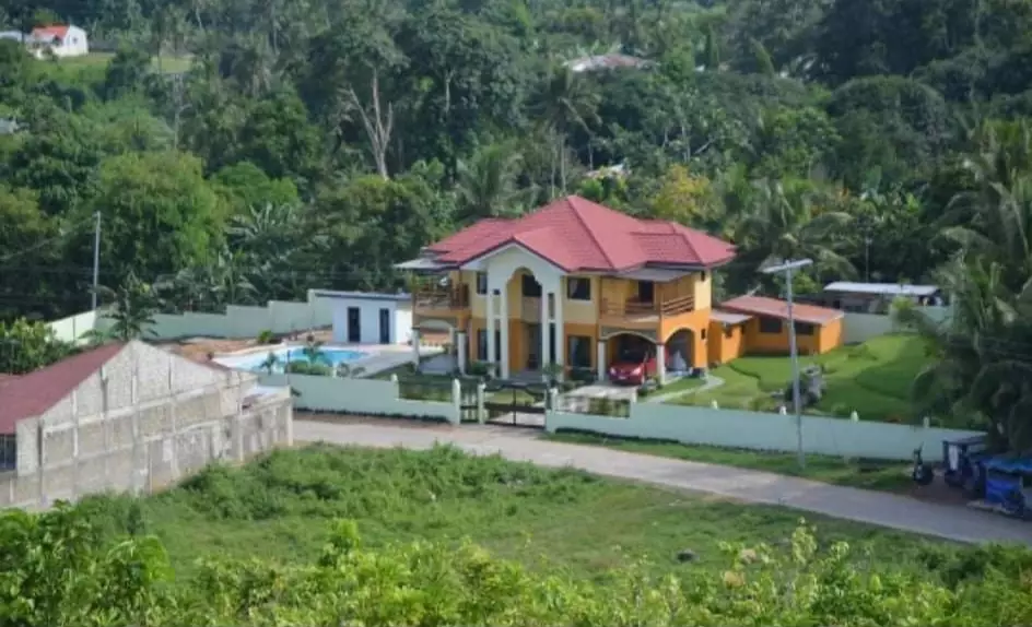 House and Lot! — House and Lot in Cebu, Philippines — Photo 3