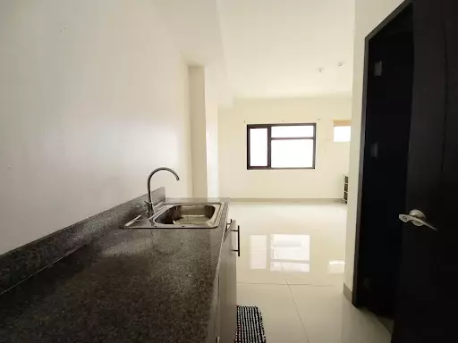 Unfurnished Studio with Parking — Studio in Cebu City, 6000 Cebu, Philippines — Photo 3