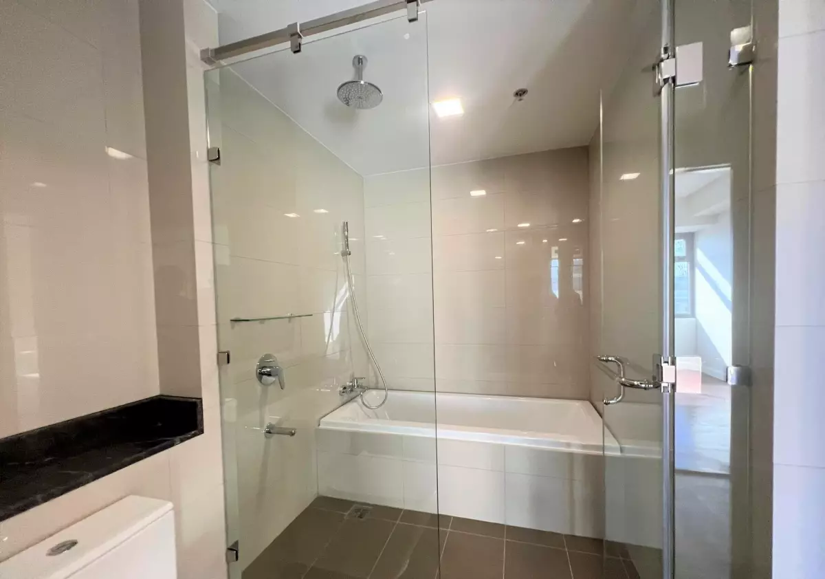 Open photo 11 of 21 — 1Bedroom Alcoves for SALE Cebu Business Park with parking
