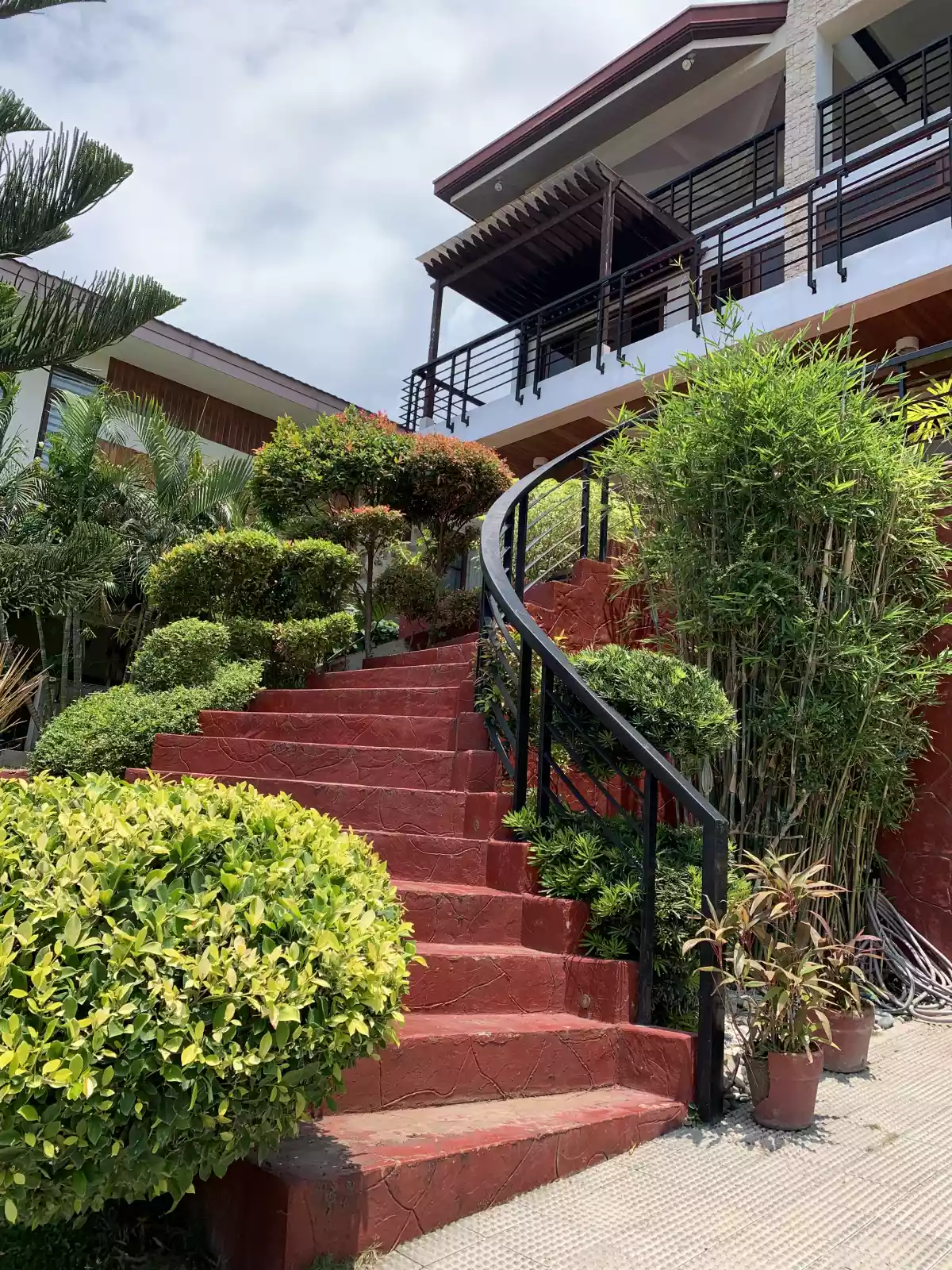 Amara house and lot with magnificent seaview  - photo 3