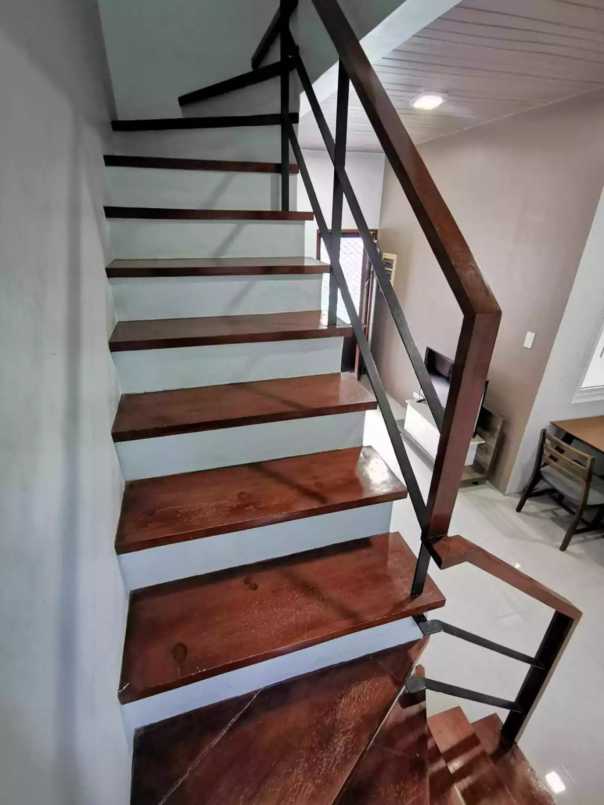 Open photo 21 of 31 — Fully Furnished Townhouse inside Subdivision near Mactan Newtown for Sale