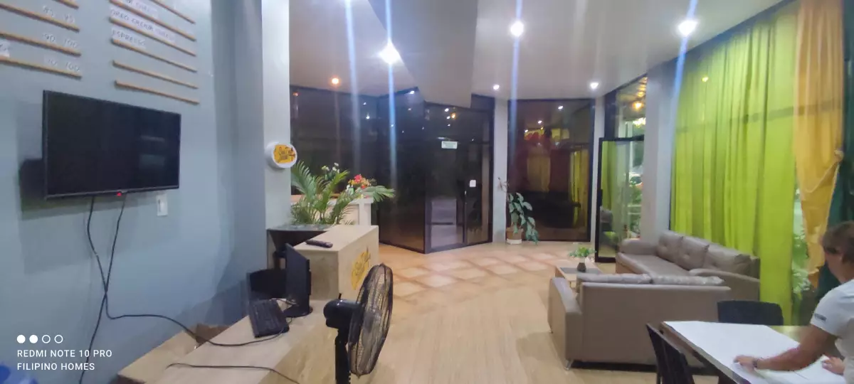 3 Storey Hotel near Shopping Malls - photo 6