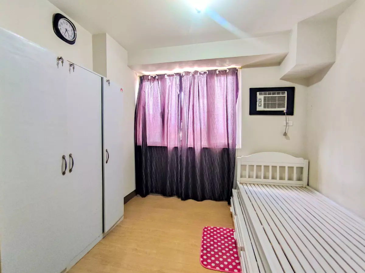 FOR RENT 1BR SEMI-FURNISHED UNIT at Ridgewood Towers   - photo 4