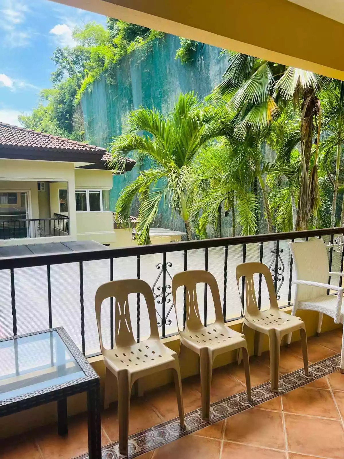 MARIA LUISA ESTATE PARK  HOUSE FOR SALE — House and Lot in Paseo Esperanza, Cebu City, Cebu — Photo 2
