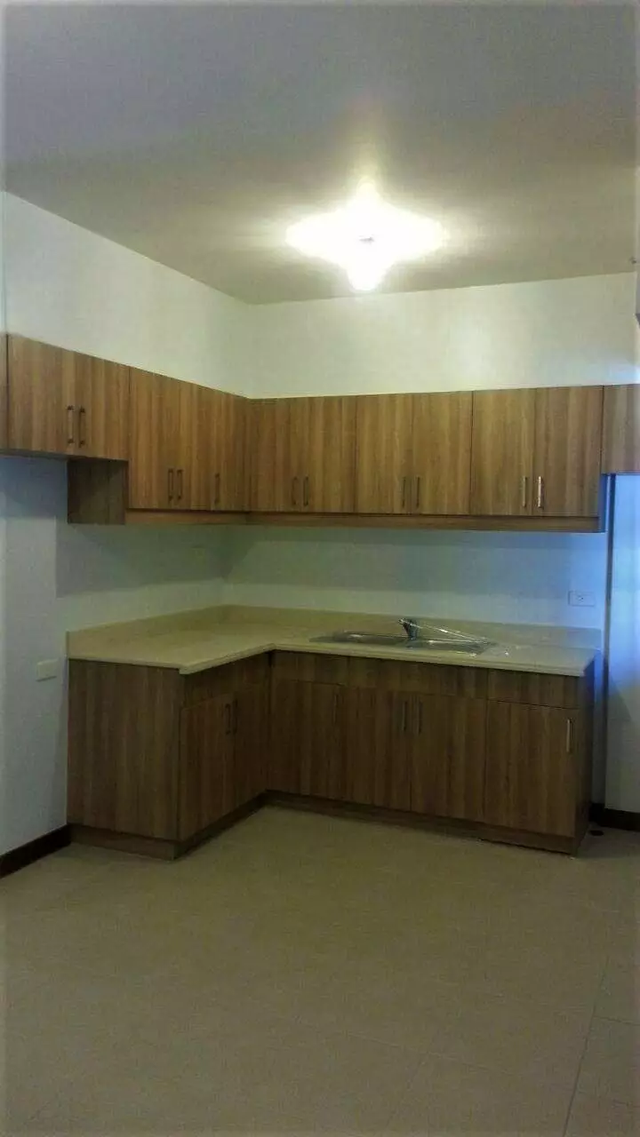 Pre-owned 2 BR Condo at Birchwood Acacia Estates Taguig City — 2 Bedrooms in Acacia Avenue, Taguig, Metro Manila — Photo 4